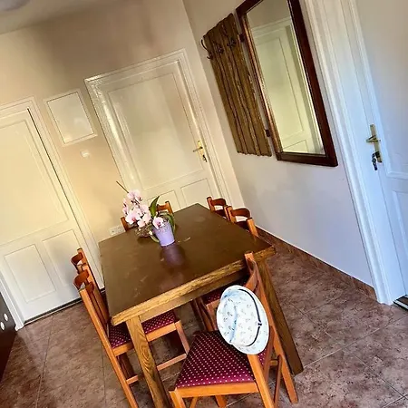 Apartment Zsuzsa *